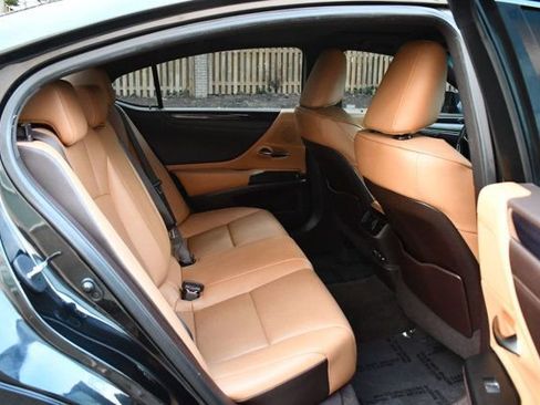 Used 2021 Lexus ES 350 w/ Premium Package image 27