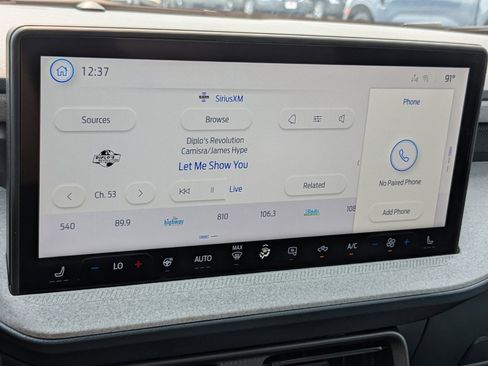 New 2025 Ford Maverick XLT w/ XLT Luxury Package FWD image 21