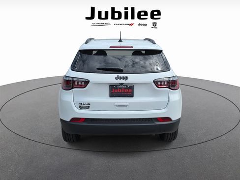 New 2026 Jeep Compass Latitude w/ Sun and Sound Group AWD/4WD image 3