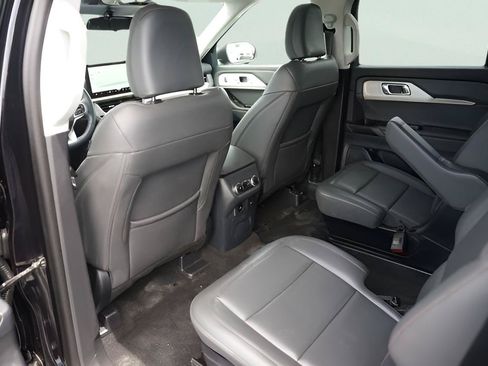 Certified 2026 Ford Explorer Active RWD image 11