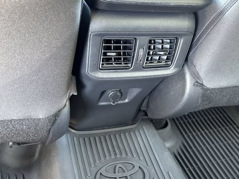 Used 2024 Toyota RAV4 LE AWD/4WD image 11