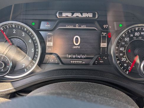Used 2022 RAM 1500 Big Horn AWD/4WD image 11