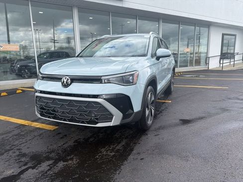 New 2026 Volkswagen Taos SE AWD/4WD image 12