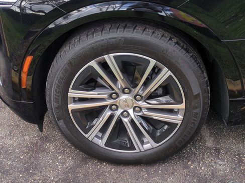 Used 2024 Cadillac Lyriq Luxury image 11