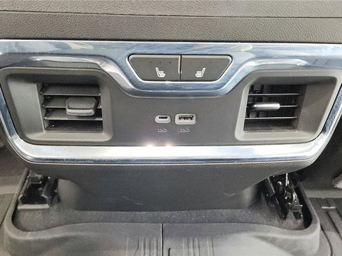 Used 2022 GMC Sierra 1500 SLT w/ SLT Convenience Package image 19