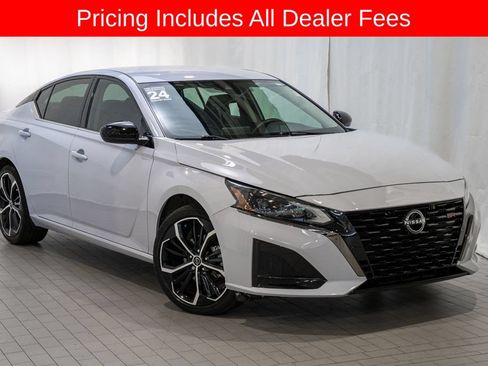 Certified 2024 Nissan Altima 2.5 SR FWD image 1