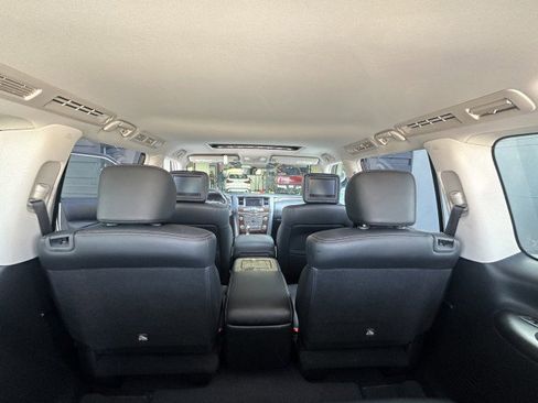 Used 2018 Nissan Armada Platinum w/ Captain Seat Package image 20
