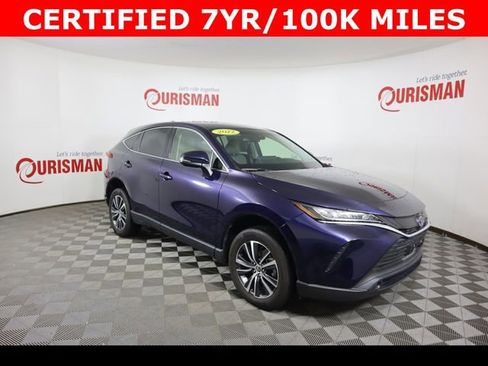 Used 2022 Toyota Venza LE image 12