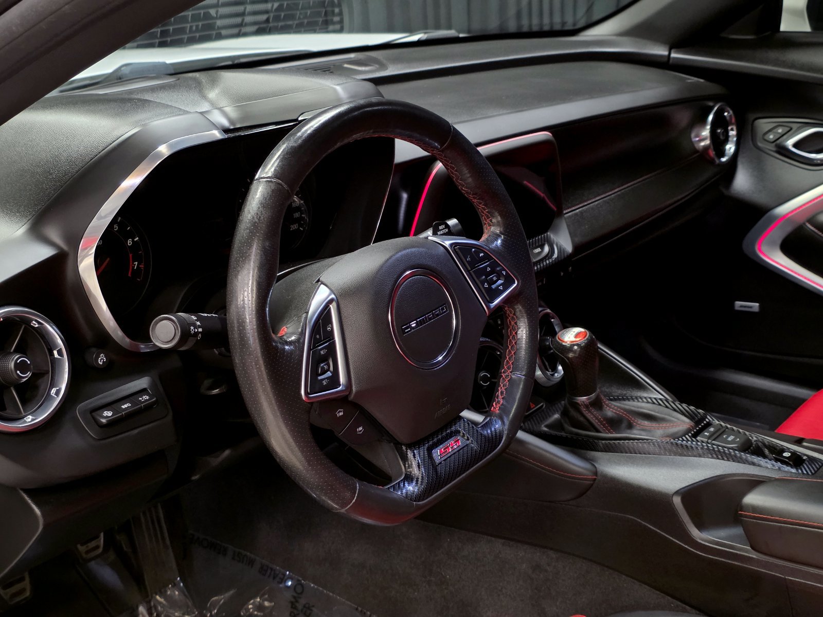 Used 2018 Chevrolet Camaro SS RWD image 21