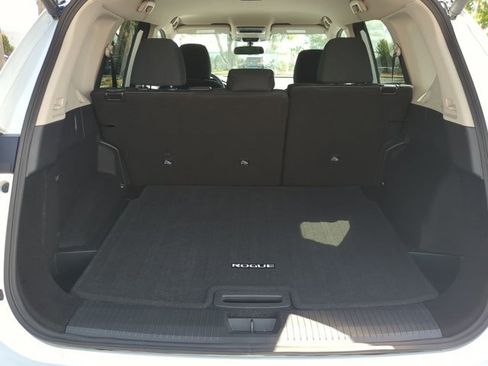 Certified 2026 Nissan Rogue SV FWD image 13