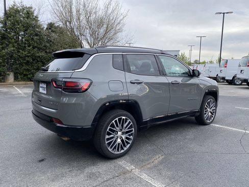 Used 2022 Jeep Compass Limited w/ Elite Group image 9