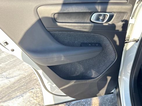 Certified 2024 Volvo C40 P8 Recharge Ultimate image 11