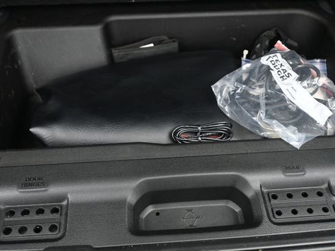 Used 2018 Jeep Wrangler Unlimited Rubicon AWD/4WD image 16