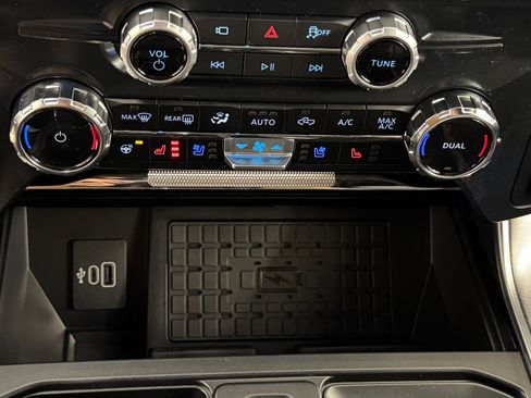 New 2025 Ford F150 Platinum w/ FX4 Off-Road Package image 43