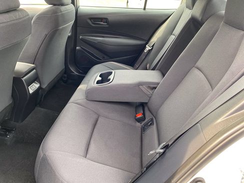 Used 2025 Toyota Corolla LE FWD image 38