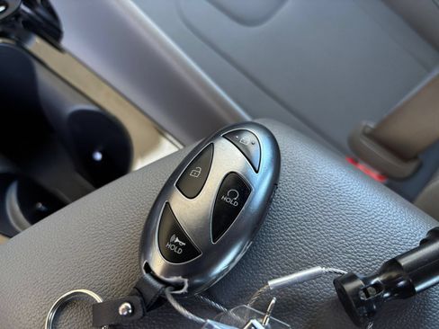 Used 2025 Hyundai Elantra SEL FWD image 21