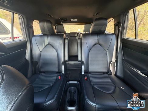 Certified 2025 Toyota Highlander XSE image 4