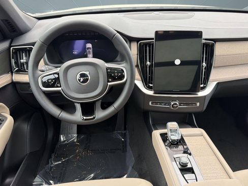 New 2026 Volvo XC90 B6 Plus w/ Protection Package Premier image 27