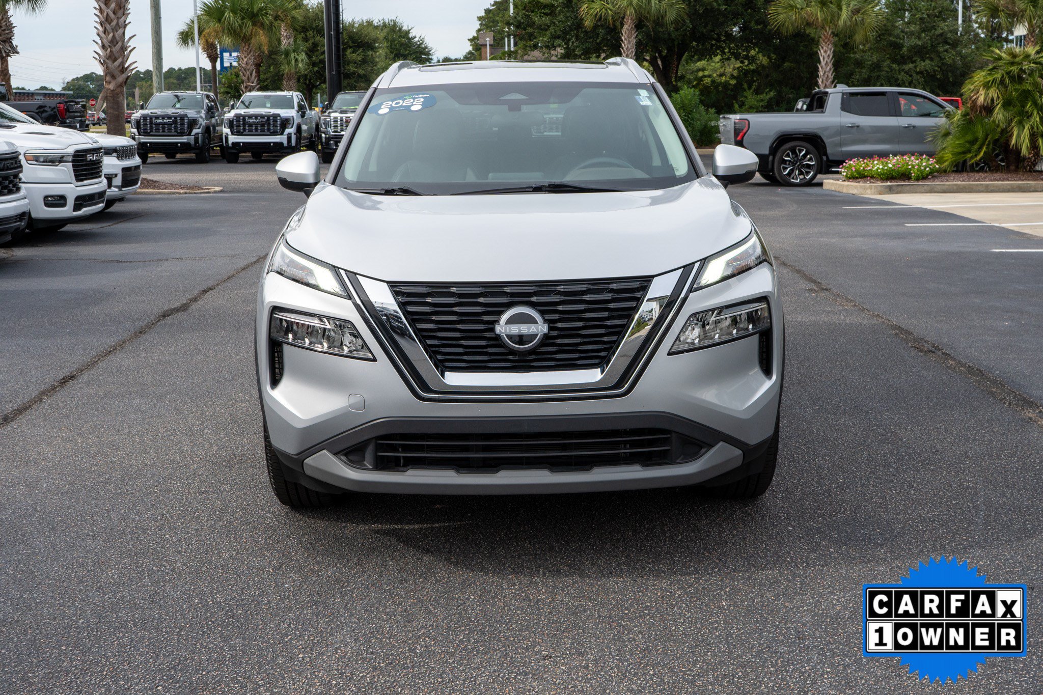 Used 2022 Nissan Rogue SV w/ SV Premium Package FWD image 8