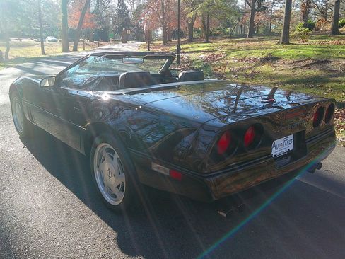 Used 1989 Chevrolet Corvette Convertible image 13
