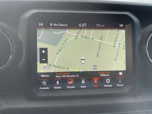 Used 2021 Jeep Gladiator Overland AWD/4WD image 18