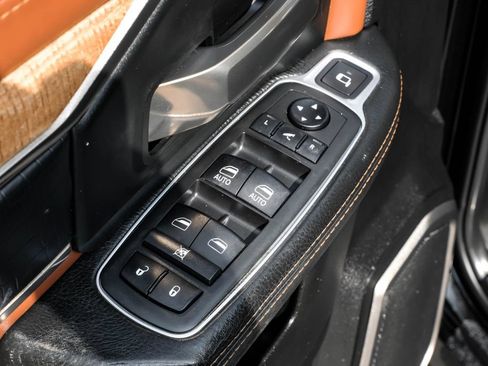 Used 2019 RAM 2500 Limited AWD/4WD image 40