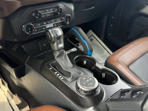 Used 2022 Ford Bronco Outer Banks AWD/4WD image 19