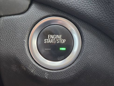 Used 2020 Chevrolet Equinox LT AWD/4WD image 24