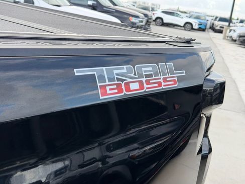 Used 2021 Chevrolet Silverado 1500 Custom Trail Boss AWD/4WD image 14