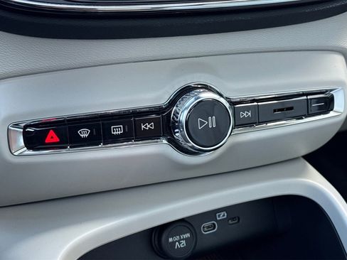 New 2026 Volvo XC40 B5 Plus w/ Protection Package Premier image 20