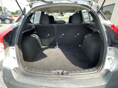 Used 2020 Nissan Kicks SV FWD image 13