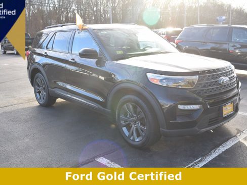 Certified 2023 Ford Explorer XLT w/ Equipment Group 202A image 1