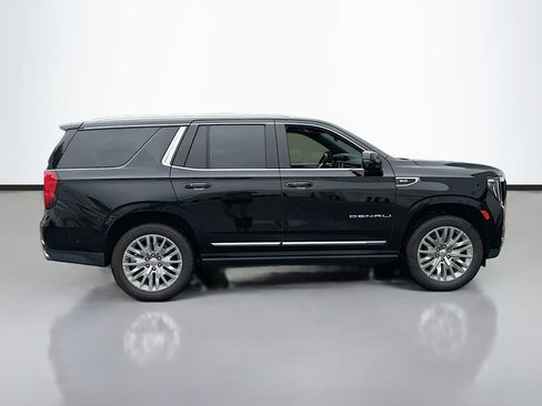 Used 2023 GMC Yukon Denali w/ Denali Reserve Package AWD/4WD image 4