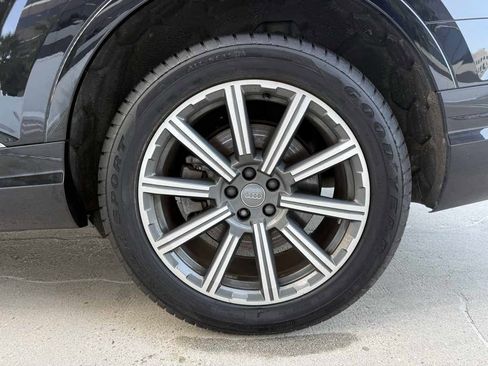 Used 2017 Audi Q7 3.0T Premium Plus image 12