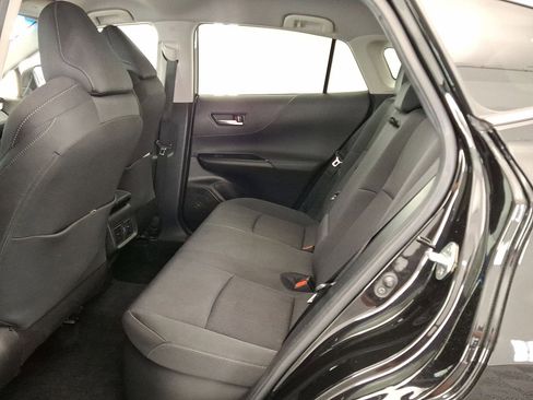 Used 2023 Toyota Venza LE AWD/4WD image 11