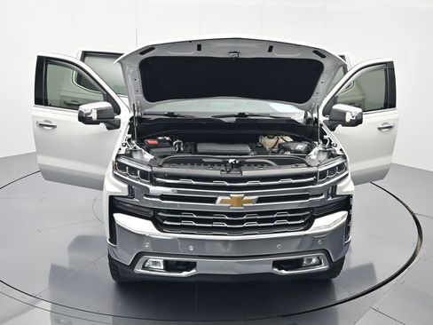 Used 2021 Chevrolet Silverado 1500 LTZ w/ LTZ Convenience Package II AWD/4WD image 46
