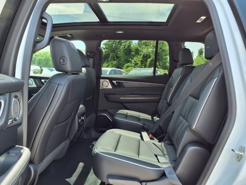 New 2026 Buick Enclave Avenir w/ Super Cruise Package AWD/4WD image 15