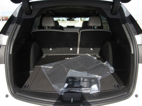 New 2026 Acura RDX SH-AWD image 13