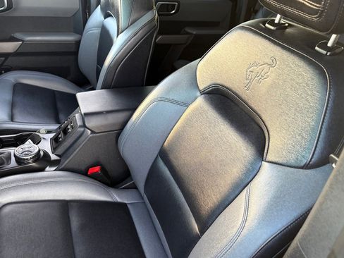 Used 2023 Ford Bronco Black Diamond w/ Sasquatch Package image 36