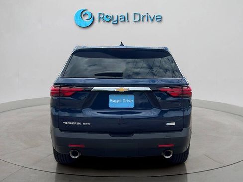 Used 2022 Chevrolet Traverse LS AWD/4WD image 5