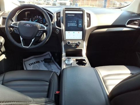 Certified 2024 Ford Edge SEL w/ Convenience Package AWD/4WD image 11
