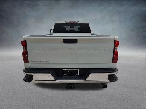Used 2025 Chevrolet Silverado 2500 LT w/ Convenience Package AWD/4WD image 6