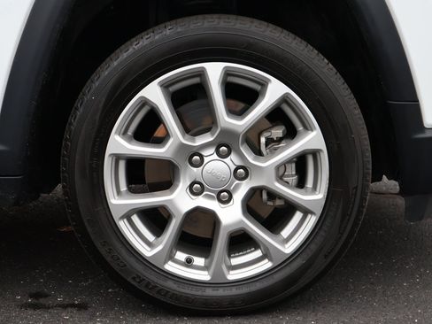 Used 2023 Jeep Compass Latitude AWD/4WD image 23
