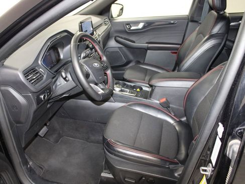 Used 2025 Ford Escape ST-Line AWD/4WD image 21