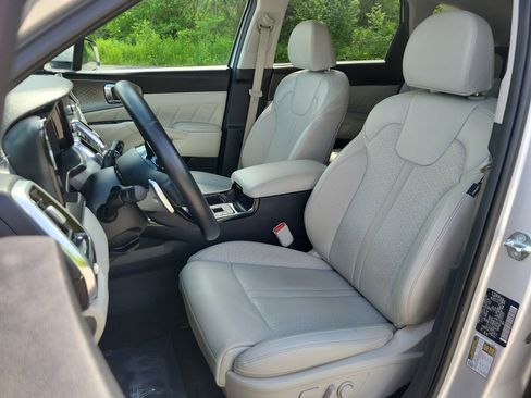 Used 2023 Kia Sorento SX Prestige w/ Panoramic Sunroof Package AWD/4WD image 14