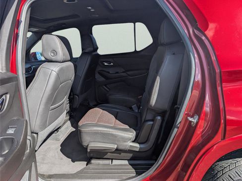 Used 2023 Chevrolet Traverse High Country image 30