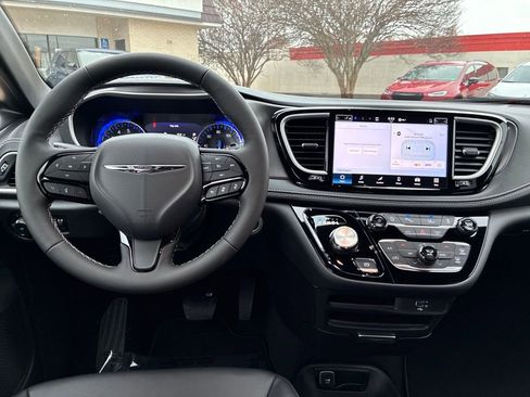 New 2026 Chrysler Pacifica Select w/ S Appearance Package image 14