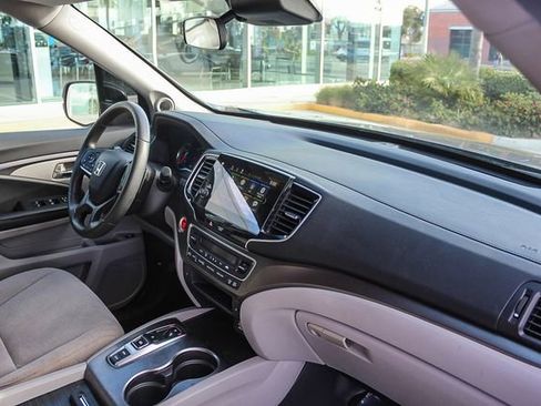 Used 2021 Honda Pilot EX image 22