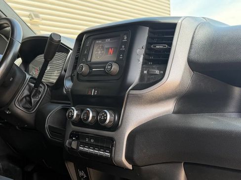 Used 2024 RAM 3500 Tradesman w/ Chrome Appearance Group AWD/4WD image 21
