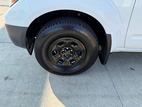 Used 2020 Nissan Frontier S RWD image 12